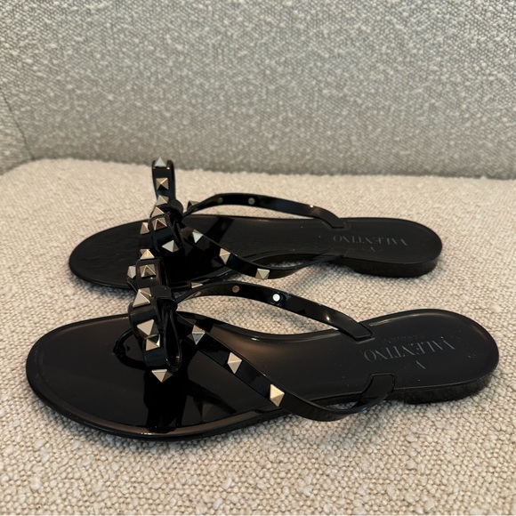 Valentino Rock Stud Black Flip Flops size 38 - Picture 5 of 8